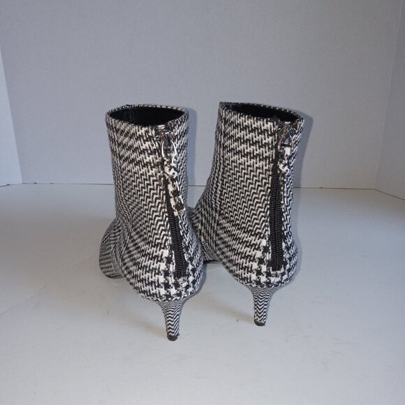 NWOB - Kendall‎ & Kylie Kara Houndstooth Pointed Toe Booties Kitten Hell S.7.5 - Picture 3 of 4